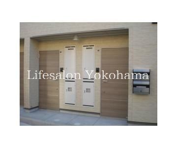 �y�G���g�����X�z�@