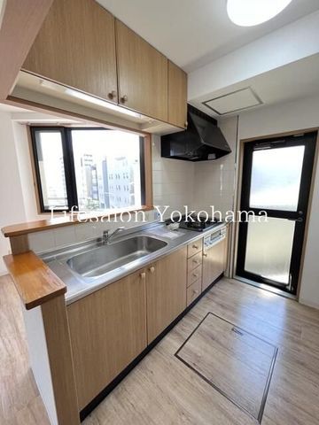 �y�L�b�`���z�@