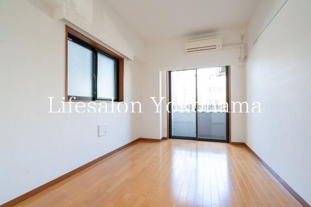 �y���ԁE���r���O�z�@