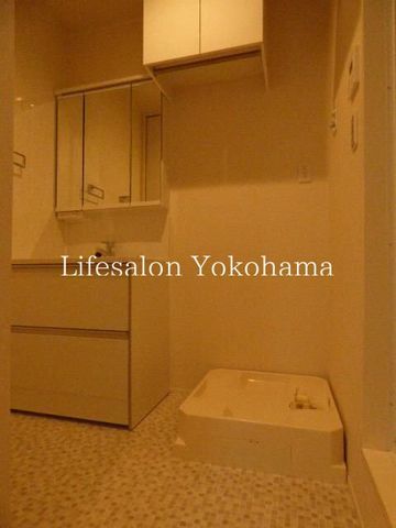 �y���̑��ݔ��z�@