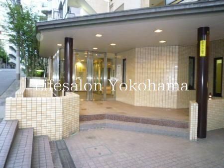 �y�G���g�����X�z�@