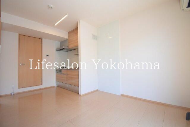 �y���ԁE���r���O�z�@