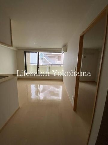 �y���ԁE���r���O�z�@