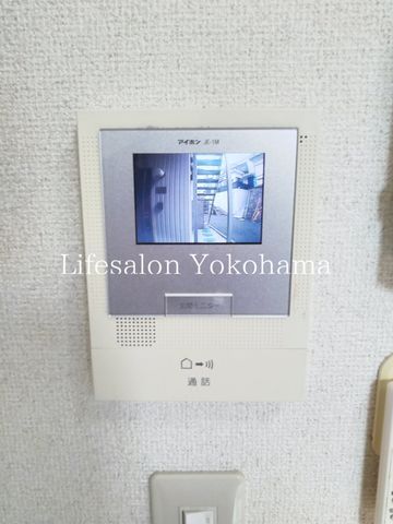 �y���̑��ݔ��z�@���j�^�[�C���^�[�z��