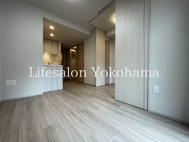 �y���ԁE���r���O�z�@���r���O/����