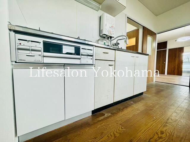 �y�L�b�`���z�@