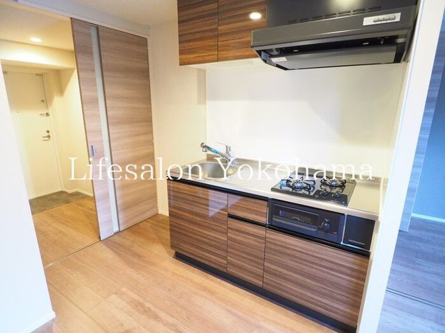 �y�L�b�`���z�@