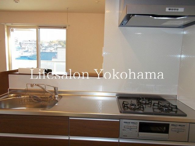 �y�L�b�`���z�@