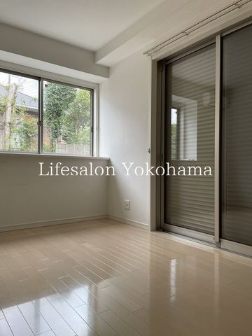 �y���ԁE���r���O�z�@