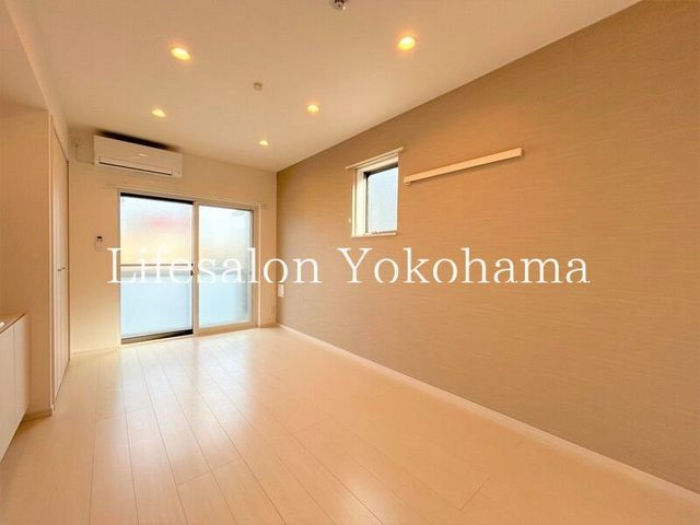 �y���ԁE���r���O�z�@