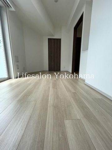 �y���ԁE���r���O�z�@
