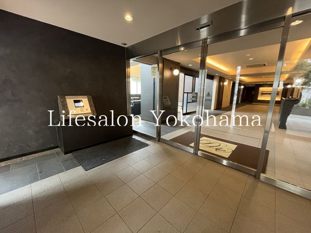 �y���̑��ݔ��z�@�G���g�����X