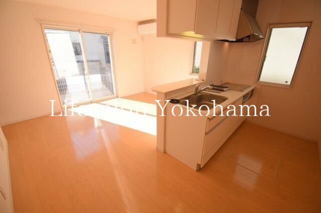 �y���ԁE���r���O�z�@