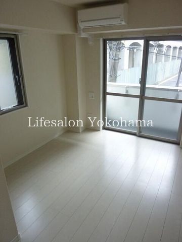 �y���ԁE���r���O�z�@