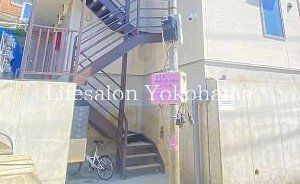 �y�G���g�����X�z�@