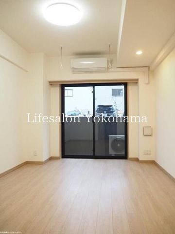 �y���ԁE���r���O�z�@