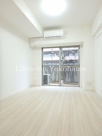 �y���ԁE���r���O�z�@