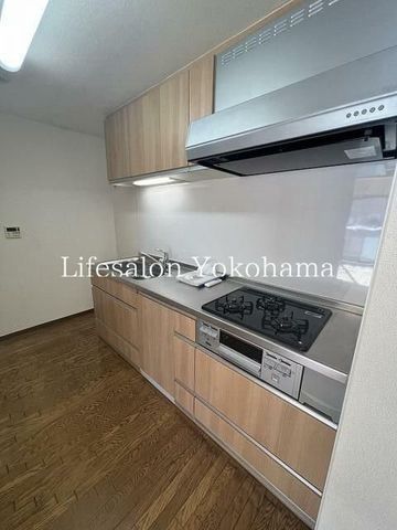 �y�L�b�`���z�@