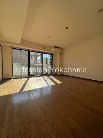 �y���ԁE���r���O�z�@