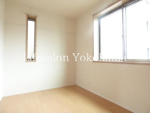 �y���ԁE���r���O�z�@