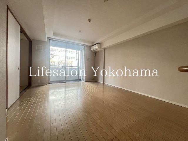 �y���ԁE���r���O�z�@