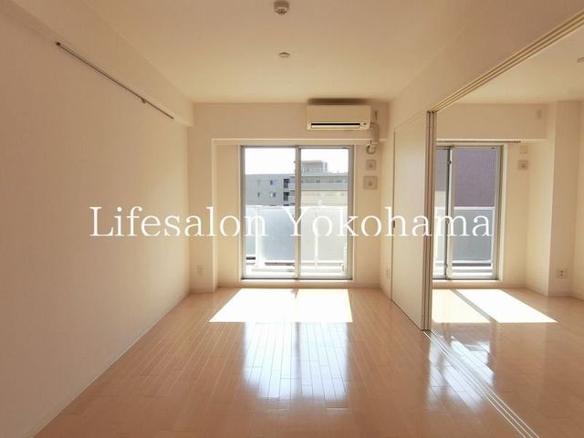 �y���ԁE���r���O�z�@