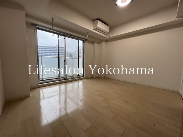 �y���ԁE���r���O�z�@