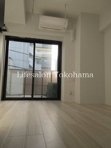 �y���ԁE���r���O�z�@