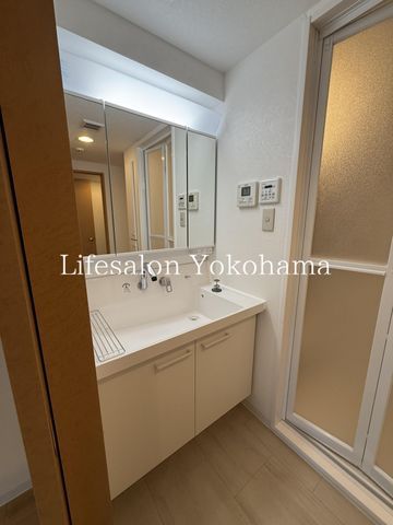 �y���ʏ��z�@�ݔ�