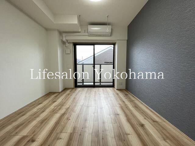 �y���ԁE���r���O�z�@