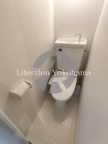 �y�g�C���z�@
