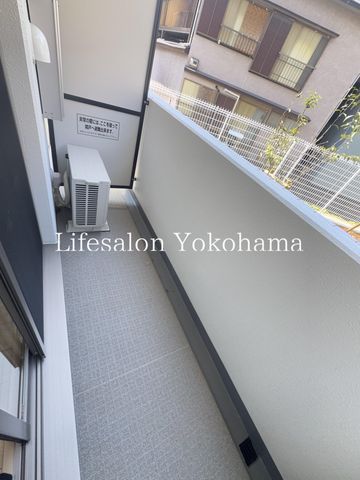 yoRj[z@