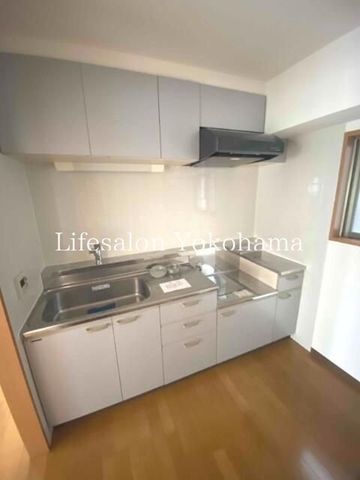 �y�L�b�`���z�@