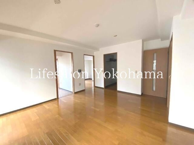 �y���ԁE���r���O�z�@