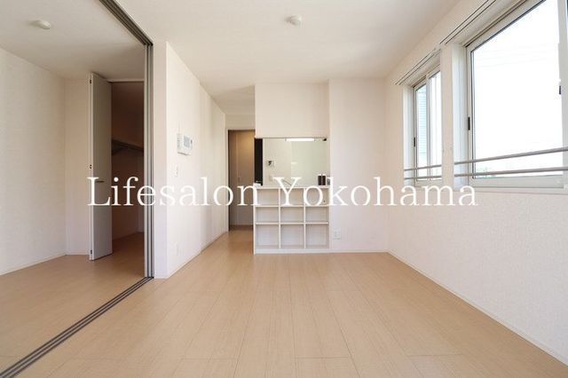 �y���ԁE���r���O�z�@