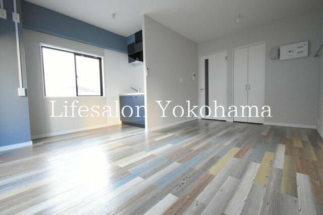 �y���ԁE���r���O�z�@