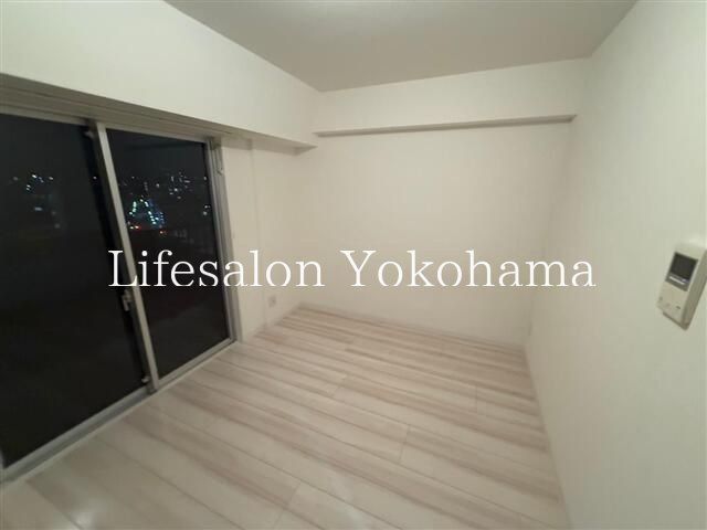 �y���ԁE���r���O�z�@