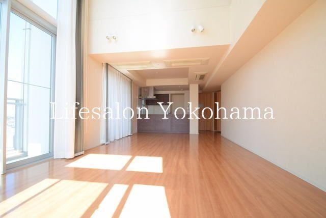 �y���ԁE���r���O�z�@