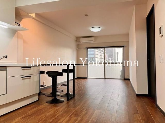 �y���ԁE���r���O�z�@