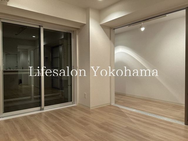 �y���̑������E�X�y�[�X�z�@