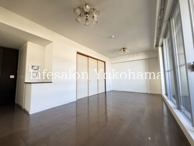 �y���ԁE���r���O�z�@