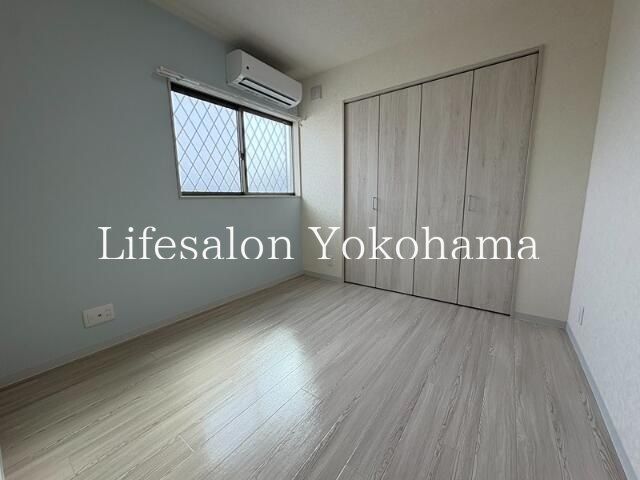 �y�����E���r���O�z�@