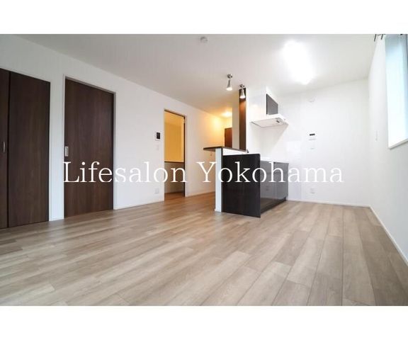 �y���ԁE���r���O�z�@