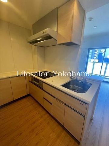 �y�L�b�`���z�@