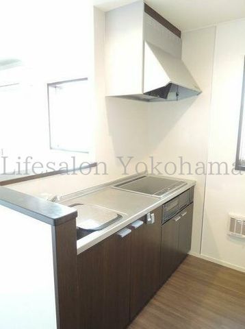 yLb`z@