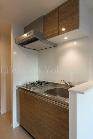 yLb`z@