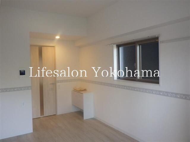 �y���ԁE���r���O�z�@