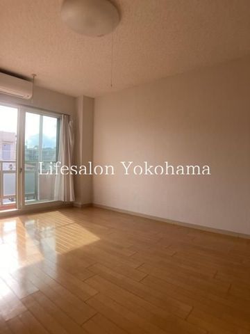 �y���ԁE���r���O�z�@