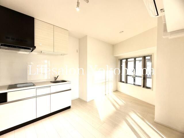 �y���ԁE���r���O�z�@