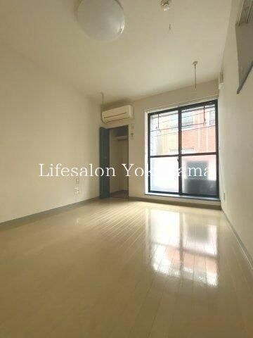 �y���ԁE���r���O�z�@